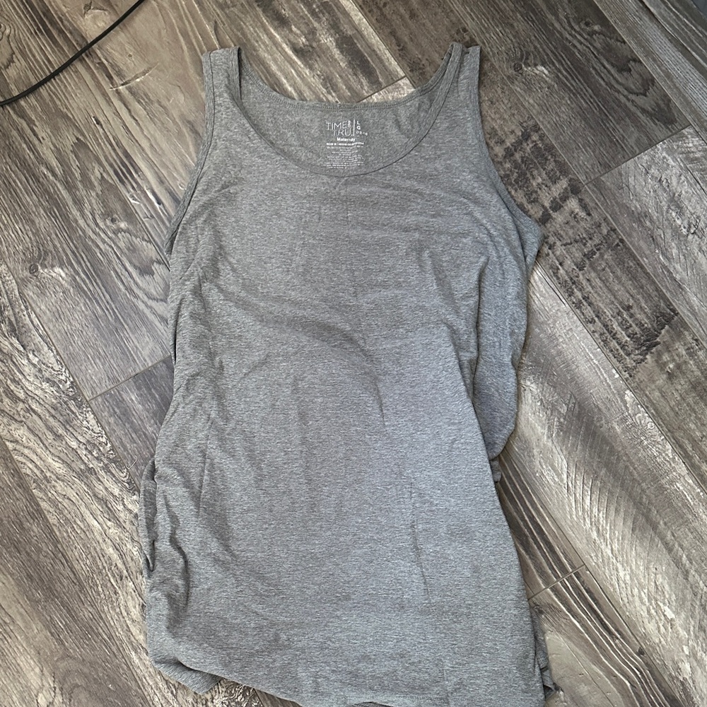 Time and Tru Heather Gray maternity top